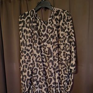 Leapoerd print cardigan light weight